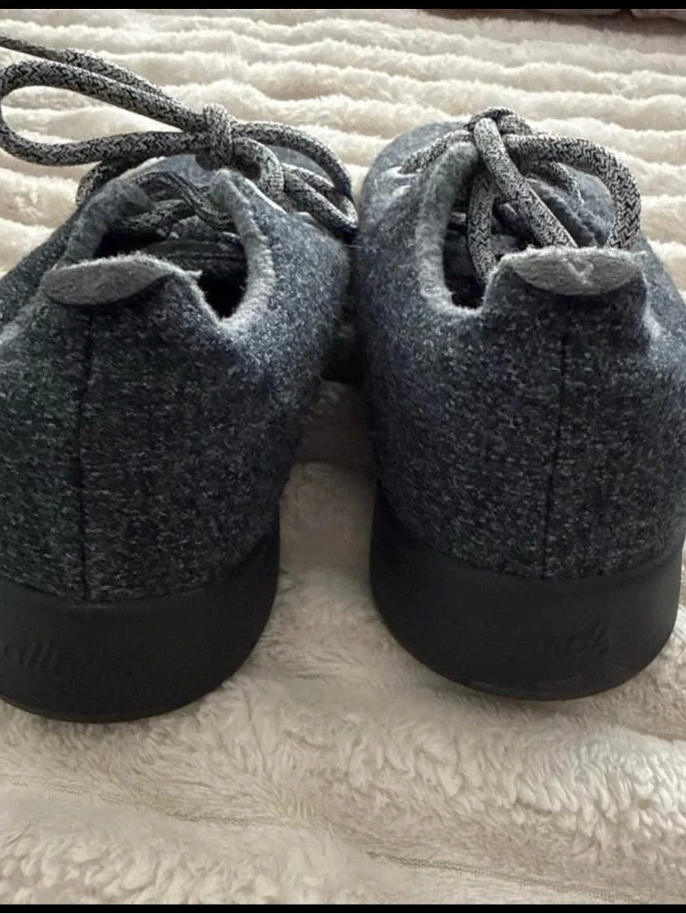 allbirds woman sneakers